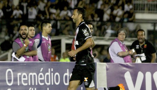 Nenê marca e garante virada do Vasco sobre o Fluminense