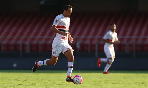 São Paulo vence e termina como líder de sua chave no Paulistão