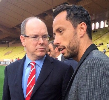 Nenê visita Mônaco e se encontra com Príncipe Albert