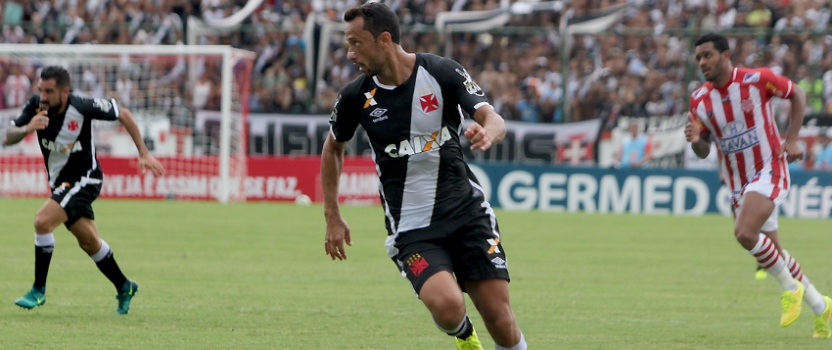 Nenê comemora primeiro gol olímpico da carreira