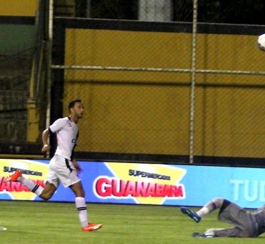Nenê analisa campanha do Vasco na primeira fase do Carioca