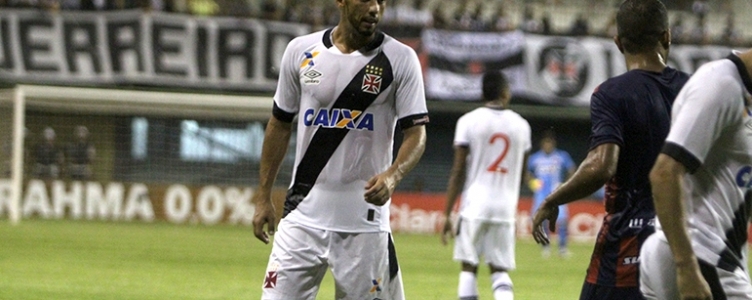 Nenê quer Vasco estreando na Série B com vitória no Maranhão Nenê quer Vasco estreando na Série B com vitória no Maranhão