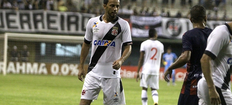 Nenê quer Vasco estreando na Série B com vitória no Maranhão
