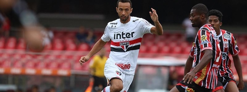 Nenê comemora vitória em sua estreia pelo São Paulo