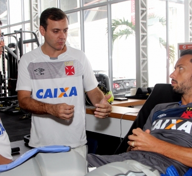 Nenê intensifica recuperação e mira retorno diante do Vitória