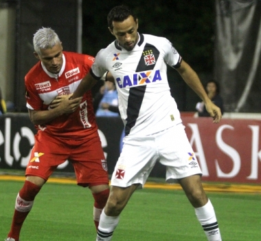 Nenê comemora maior sequência invicta da história do Vasco