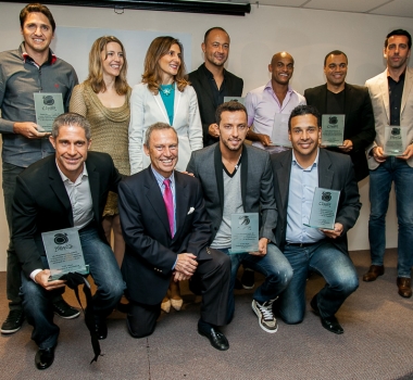 Nenê é homenageado na abertura de exposição em SP