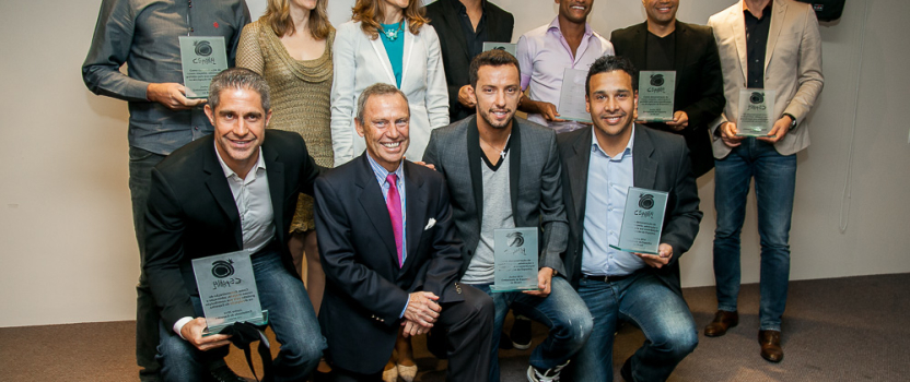 Nenê é homenageado na abertura de exposição em SP