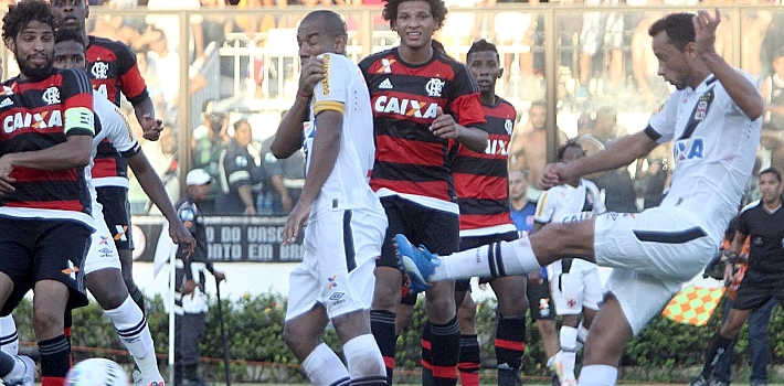 Nenê garante Vasco preparado para sequência de clássicos no Carioca