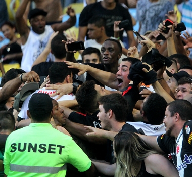 Nenê comenta comemoração do gol no clássico: “Nunca vibrei tanto”