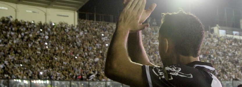 Após dois anos e meio, Nenê se despede do Vasco