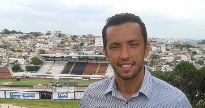 Nenê participa de jogo em prol do Paulista, em Jundiaí