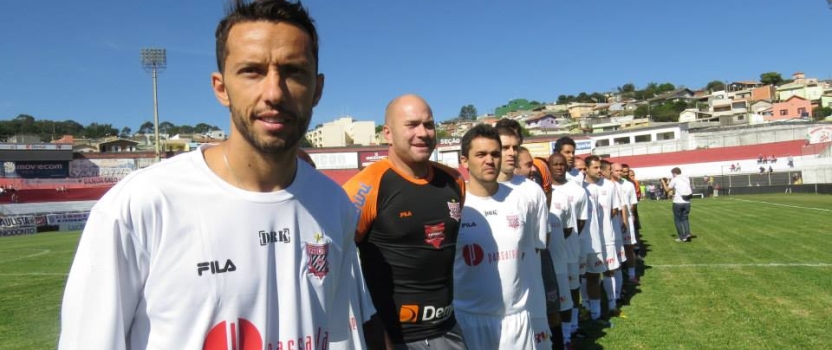 Nenê se emociona em jogo festivo do Paulista em Jundiaí