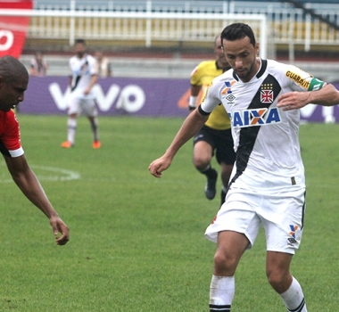 Nenê vibra com vitória e reafirma confiança na permanência na Série A