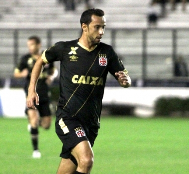 Nenê comemora retomada da liderança isolada do Vasco