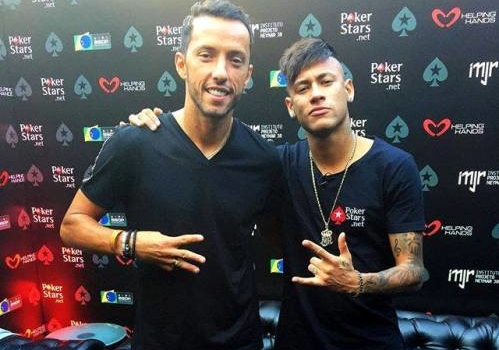 Nenê participa de torneio de pôquer beneficente de Neymar
