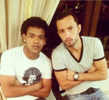 Nenê dá as boas-vindas a Romarinho no Catar