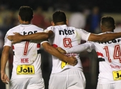 Nenê comemora classificação do São Paulo na Copa Sul-Americana