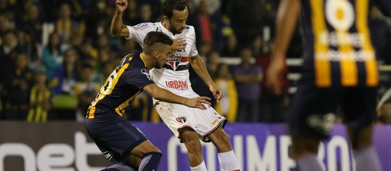 Nenê elogia postura do São Paulo na estreia da Copa Sul-Americana