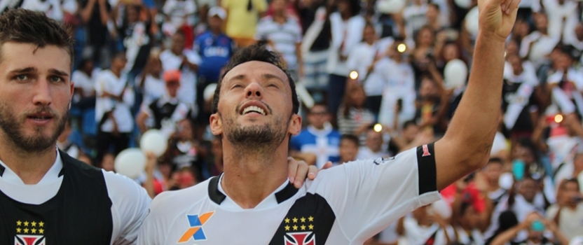 Diante do Goiás, Nenê completa 50 jogos pelo Vasco da Gama