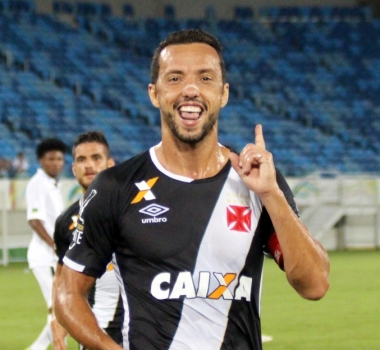 Nenê participa de oito dos 11 gols do Vasco na temporada