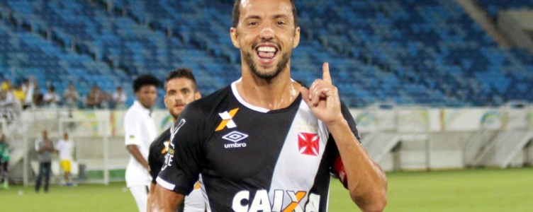 Nenê participa de oito dos 11 gols do Vasco na temporada