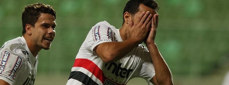 Após gols, Nenê ressalta união do elenco tricolor