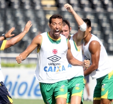 Estreando no Carioca, Nenê revela ansiedade para o jogo com Madureira