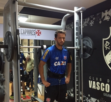 OFICIAL! Nenê é o novo reforço do Vasco da Gama