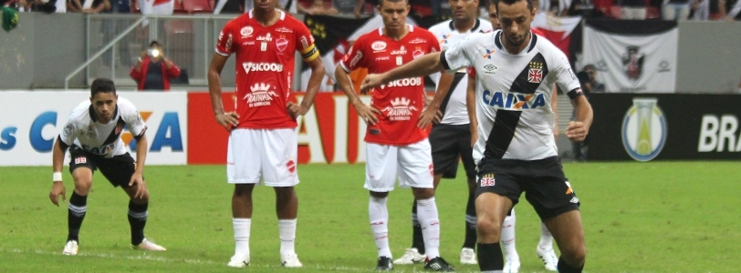 Vascaíno Nenê volta a jogar na Vila Belmiro depois de 13 anos