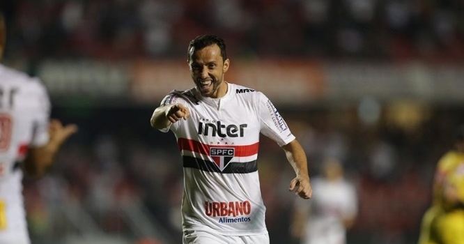 Com show de Nenê, São Paulo vence o Vitória no Morumbi